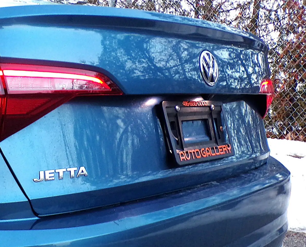 Volkswagen Jetta снимка Volkswagen Jetta