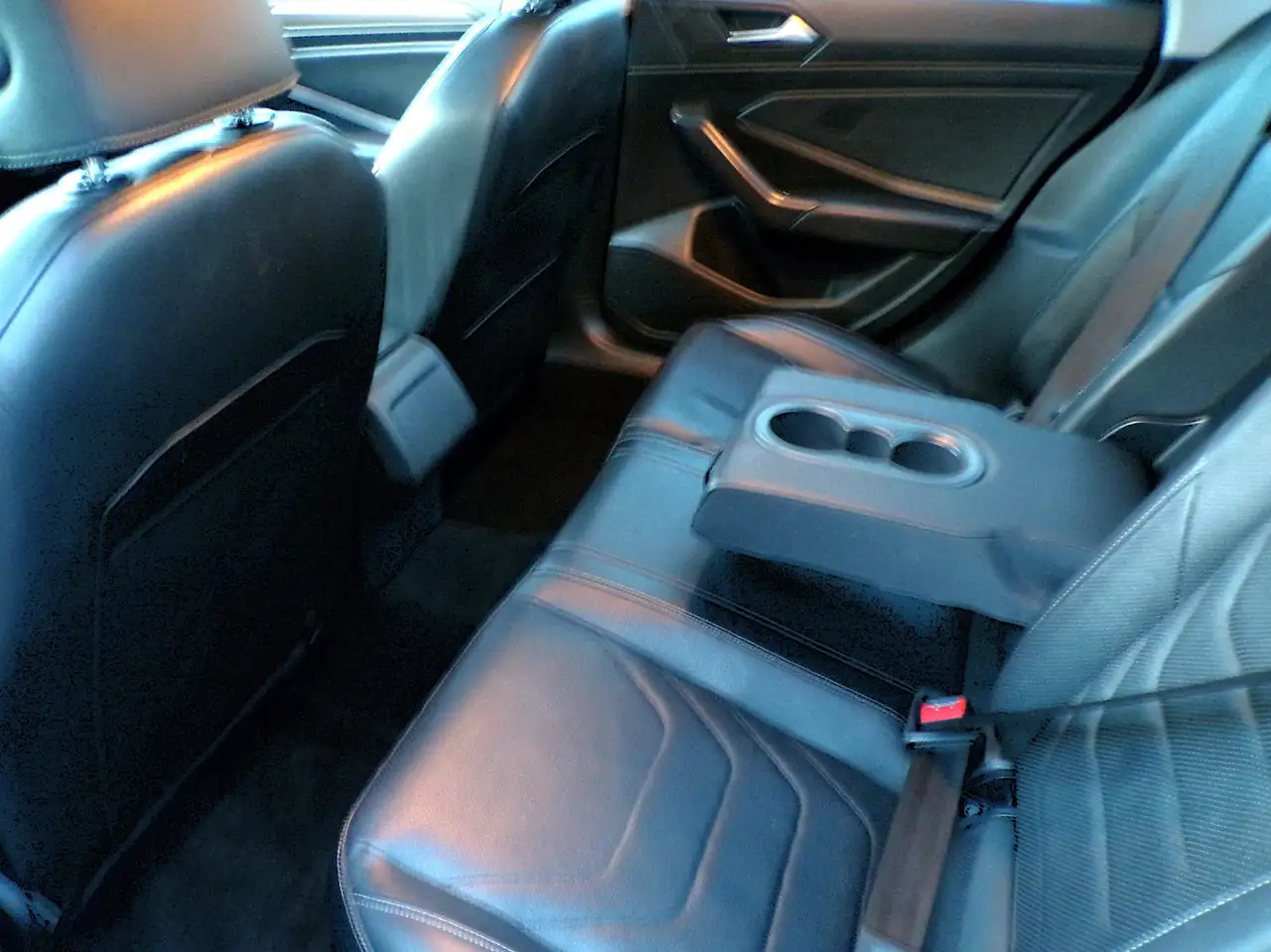 Volkswagen Jetta снимка Volkswagen Jetta