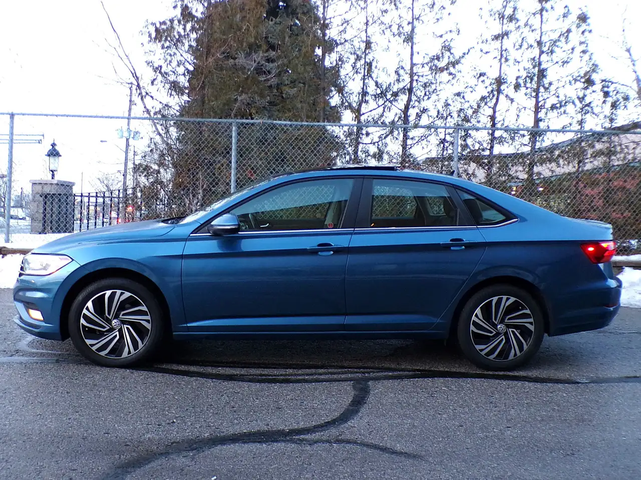 Volkswagen Jetta снимка Volkswagen Jetta