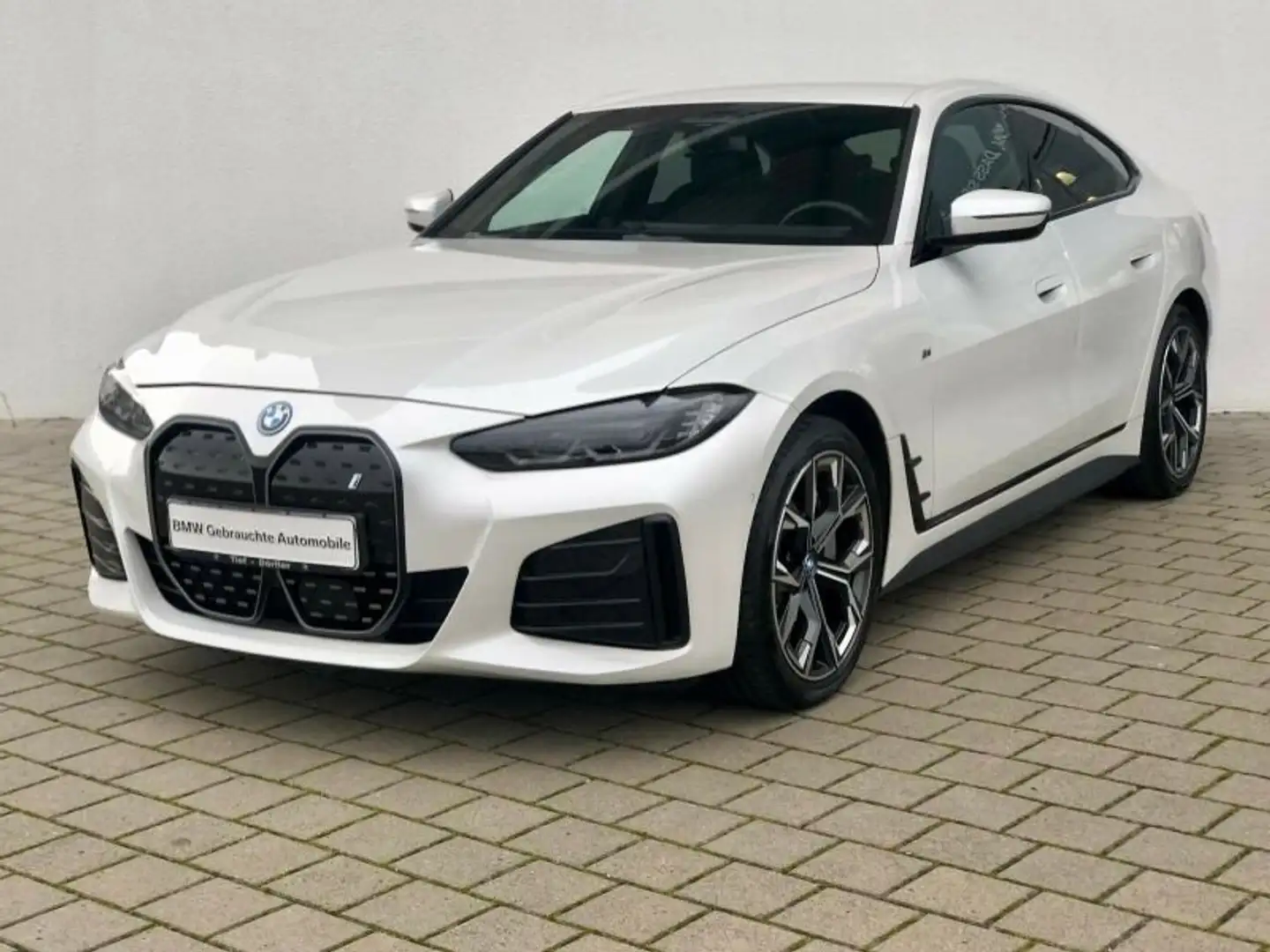 BMW i4 eDrive40 M Sport LHZ/CAM/hk/K-ZUG/PRIVACY/DAB Weiß - 2
