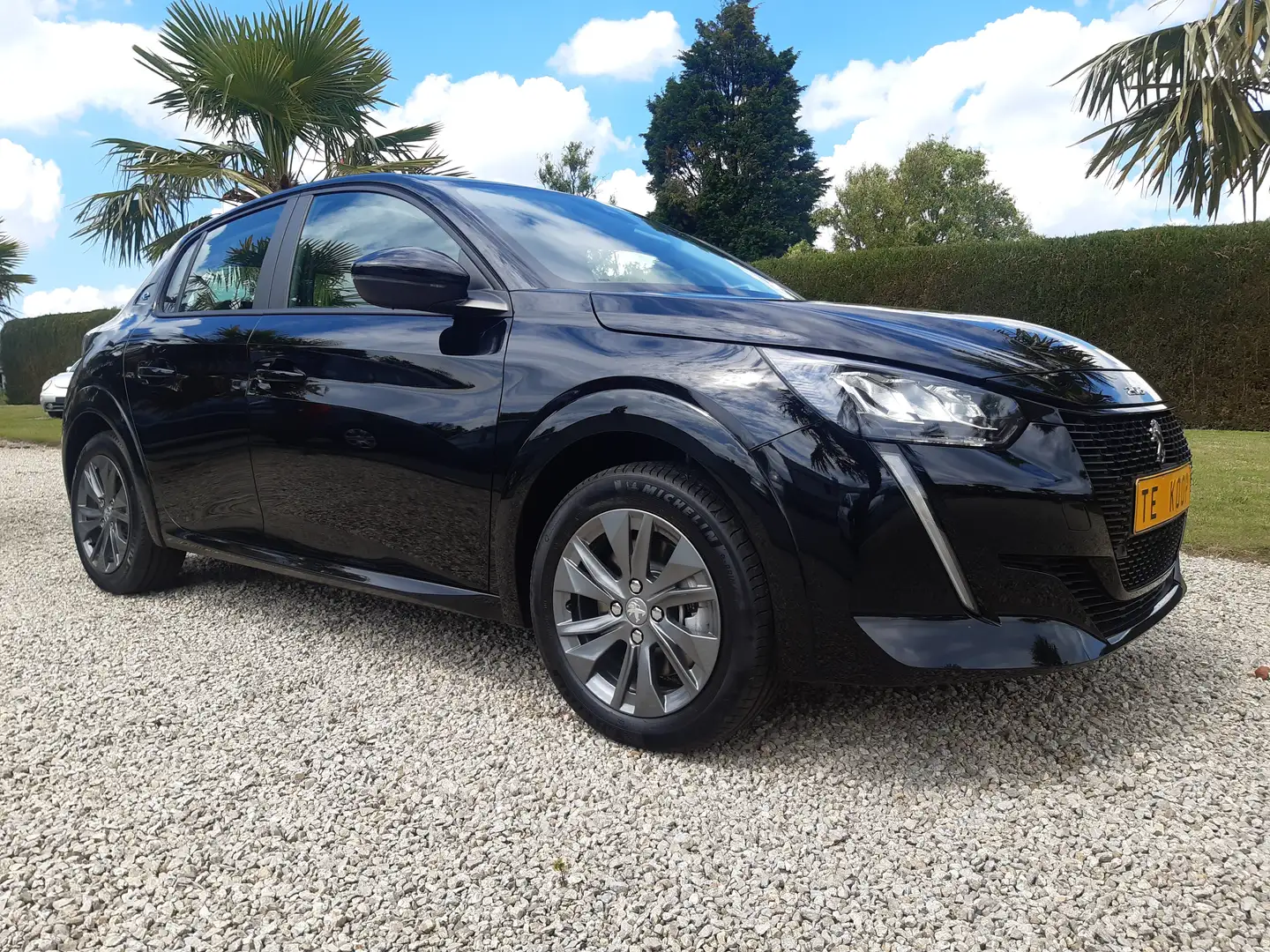 Peugeot e-208 208 Elektromotor 136 Active Pack Zwart - 1