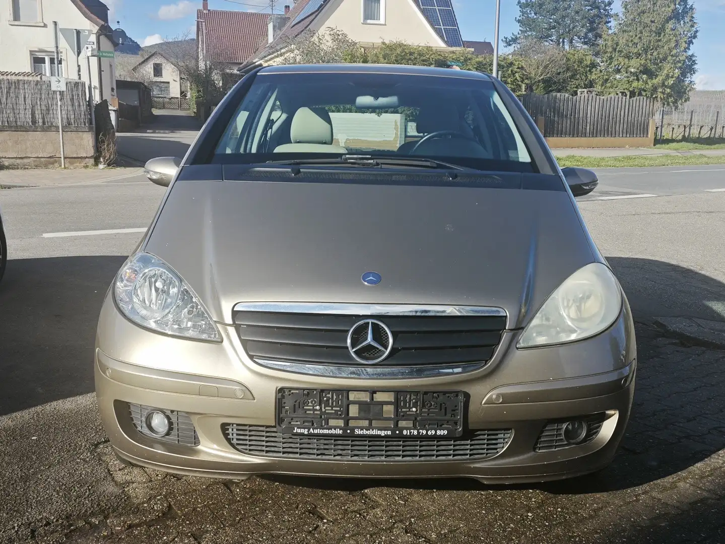 Mercedes-Benz A 200 AUTOMATIK,HU/AU 11/26 Gold - 2