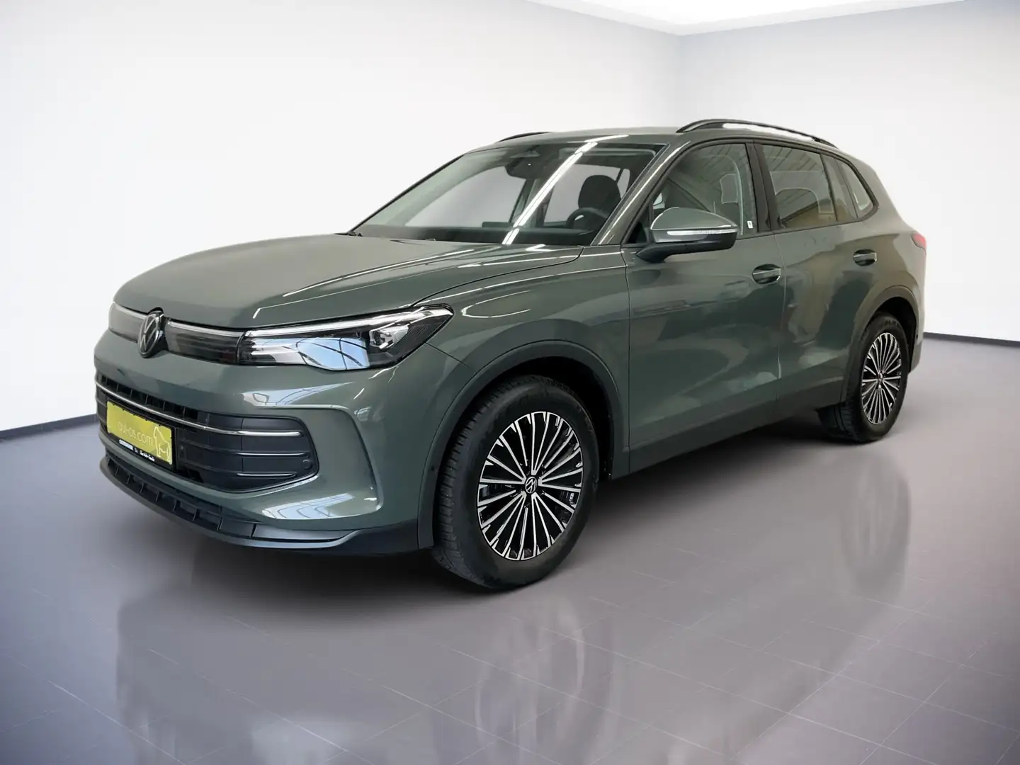 Volkswagen Tiguan LIFE 1.5eTSI 130PS.DSG.LED.NAVI.CLIMA.AHK.KAMERA.V Grün - 2