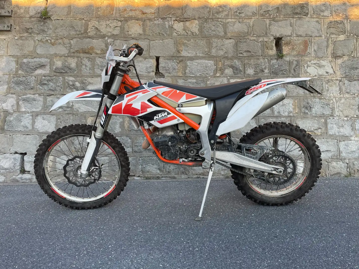 KTM Freeride 250 R Pomarańczowy - 2