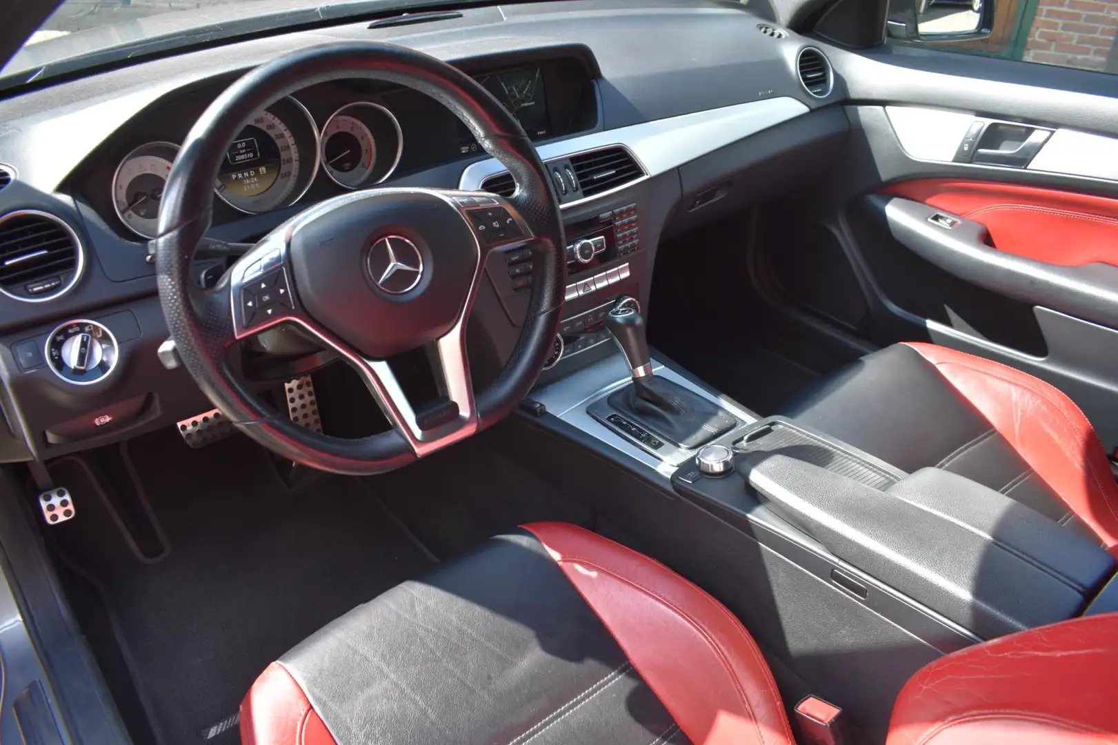 Mercedes-Benz C 250 Coupé '11 Leder Xenon Clima Navi Cruise Inruil mog Szürke - 2
