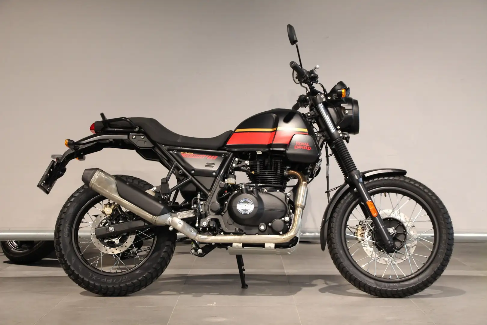 Royal Enfield Scram 411 Roşu - 1