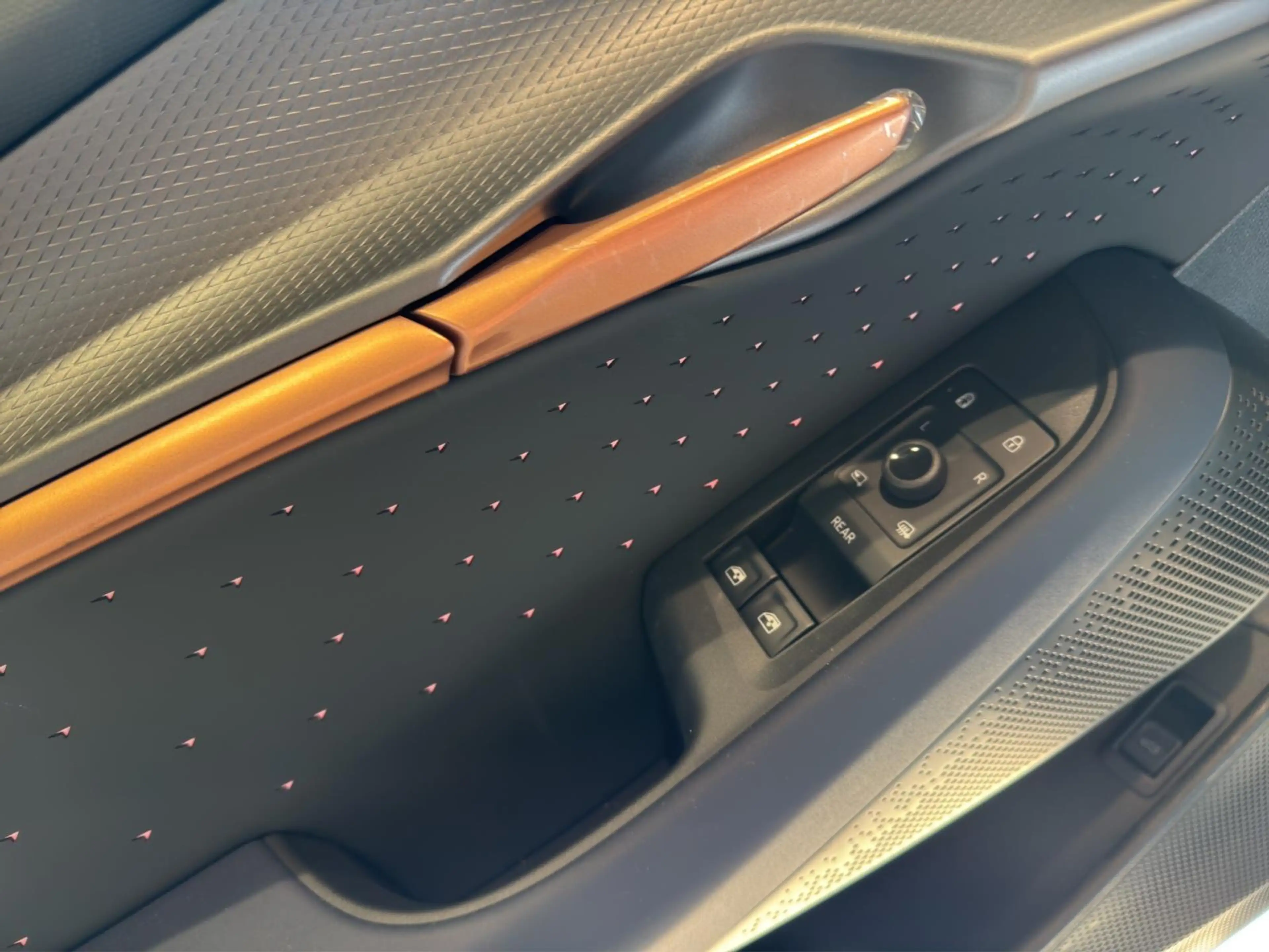 CUPRA Tavascan Eligible for Luxembourg\'s €3,000 BEV subsidy T& — photo 11