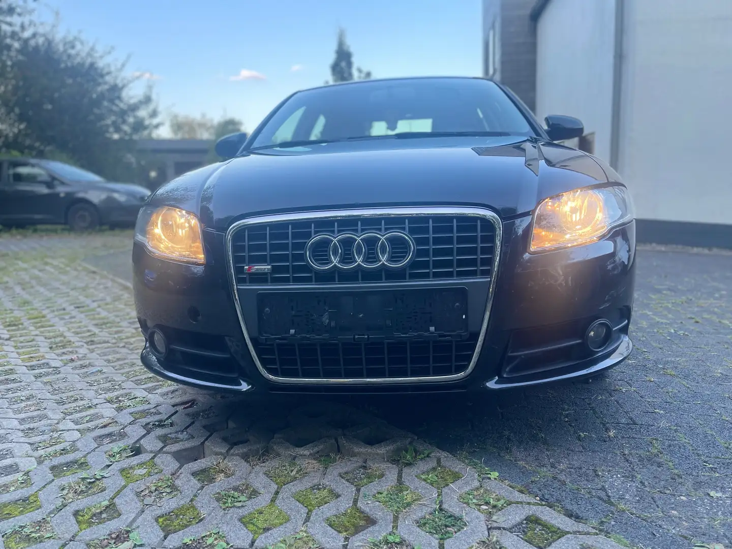 Audi A4 3.2 FSI quattro,S-Line , Tüv 10/2027 Schwarz - 1
