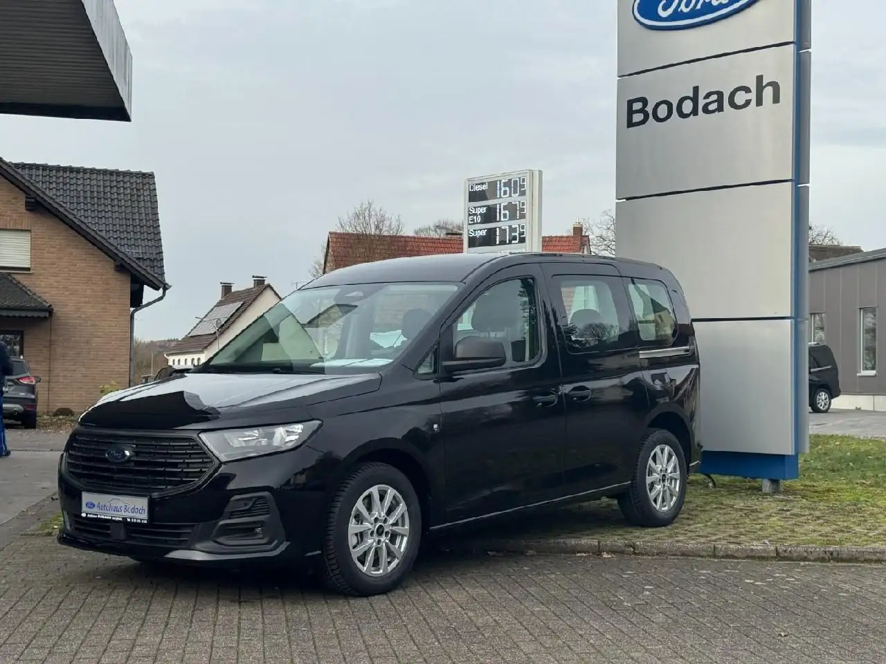Ford Tourneo Connect Trend L1 115PS WiPa 2