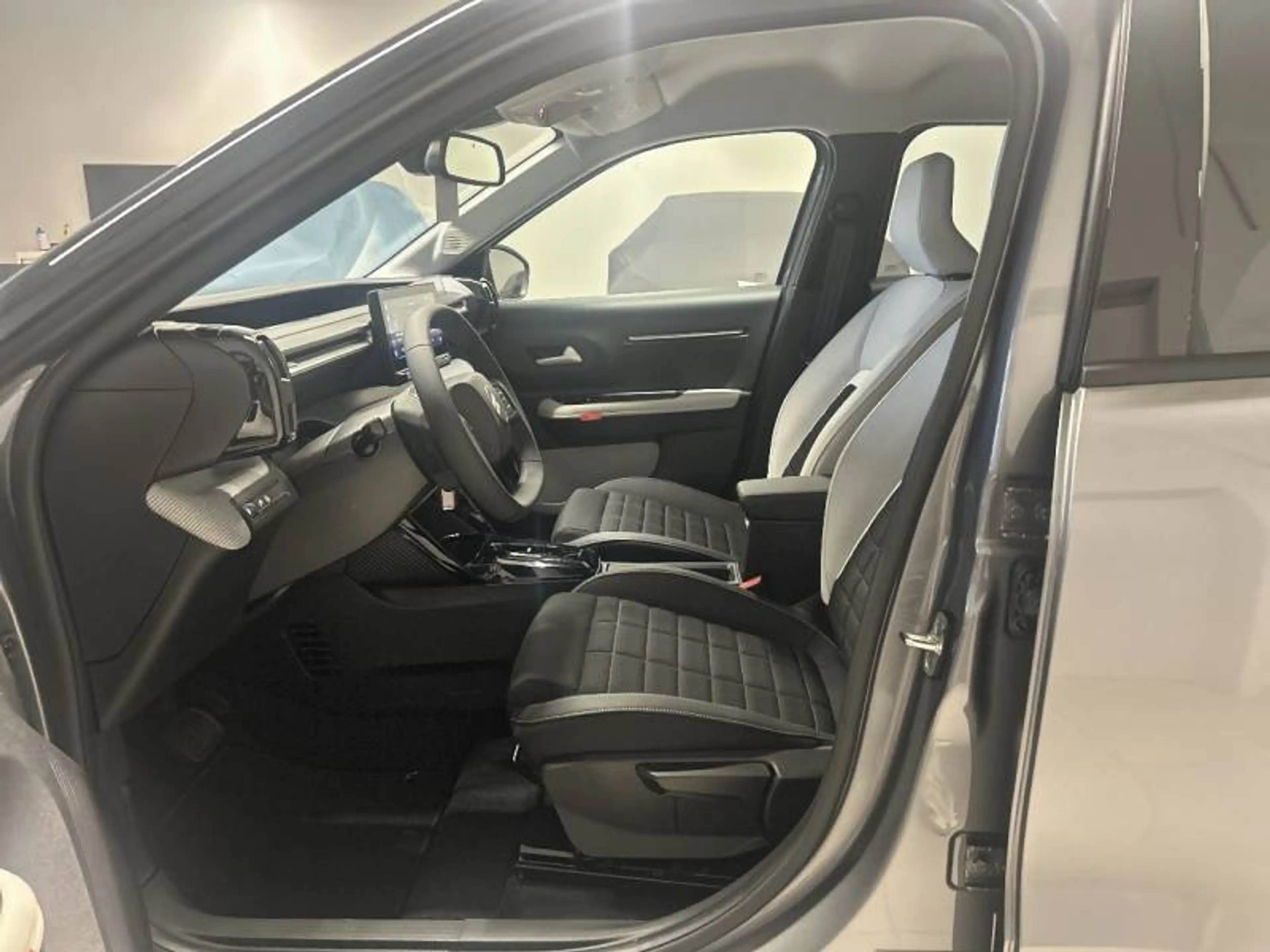 Citroen C3 4 ë- 320 MAX — photo 9