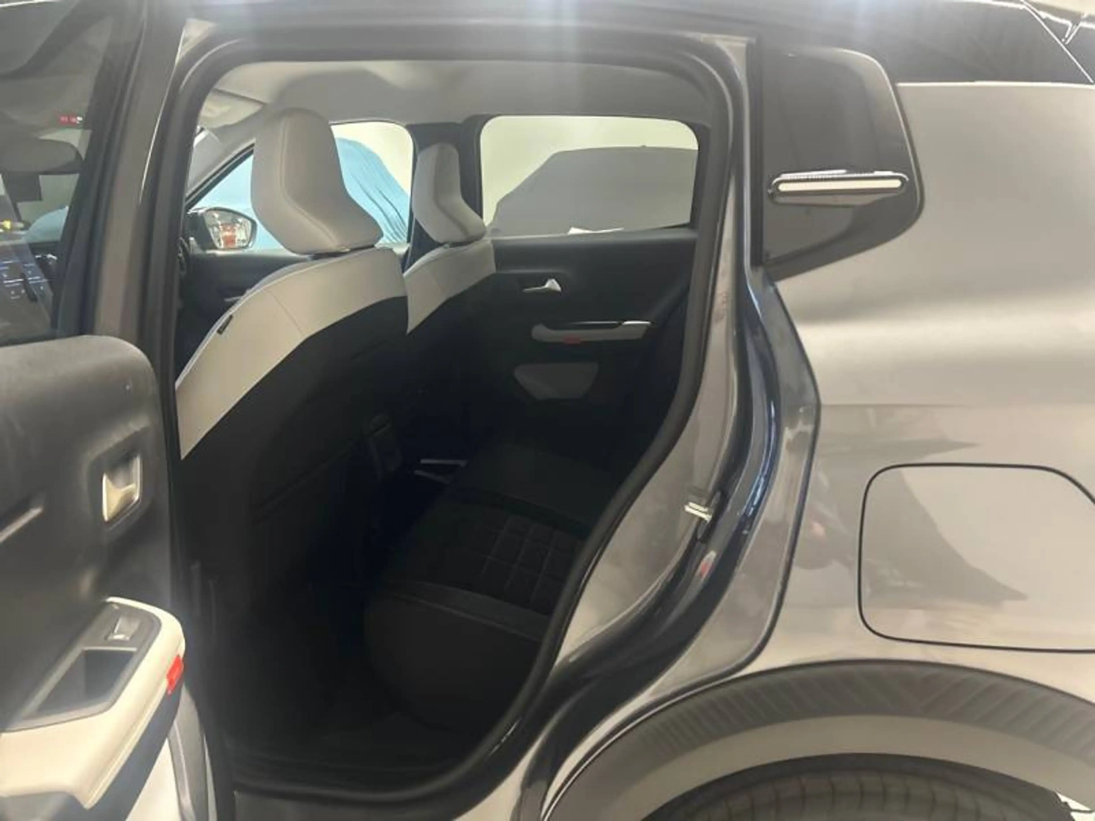 Citroen C3 4 ë- 320 MAX — photo 10