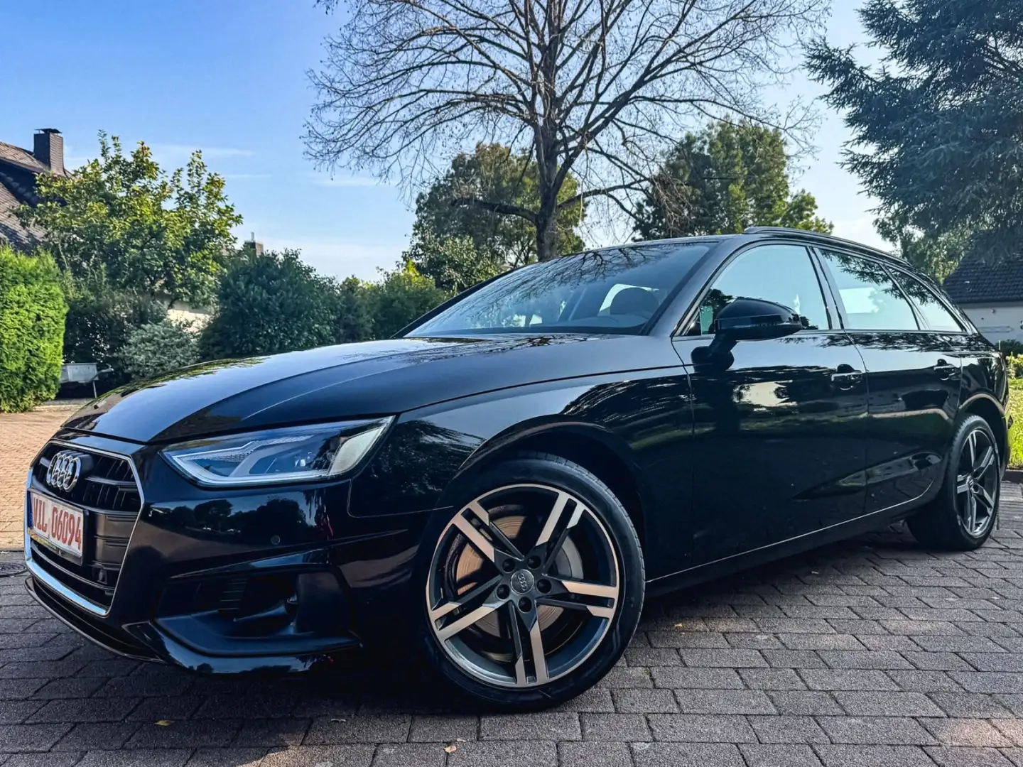 Audi A4 Avant 40 TDI*ACC*LED*MOPF*TOUR PAKET*CarPlay* Schwarz - 2