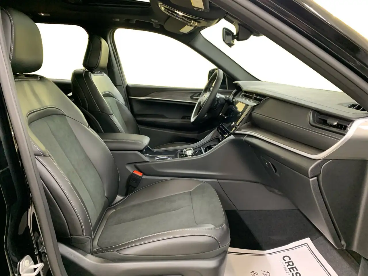 Jeep Grand Cherokee снимка Jeep Grand Cherokee