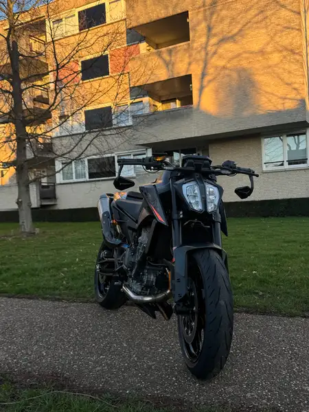 KTM 890 Duke - foto 5