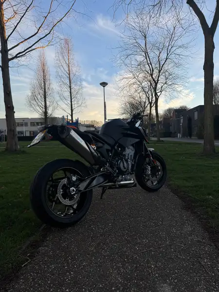 KTM 890 Duke - foto 7