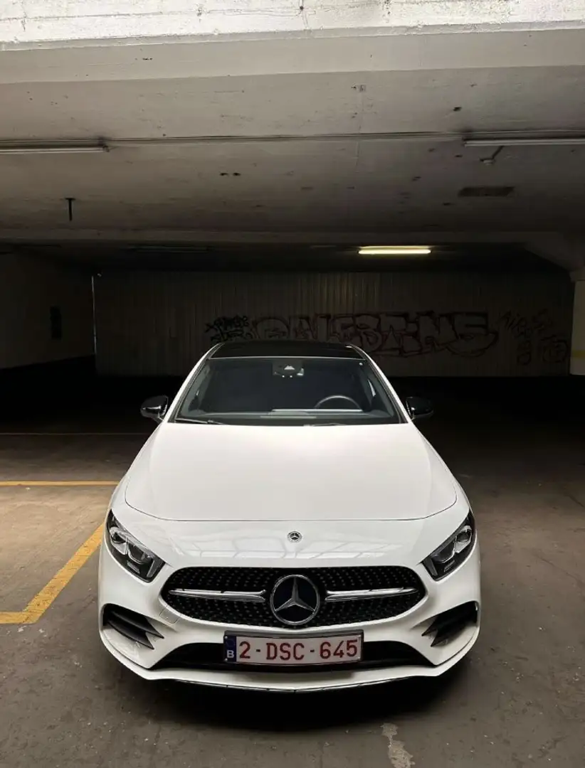 Mercedes-Benz A 250 e PHEV AMG Line Wit - 1