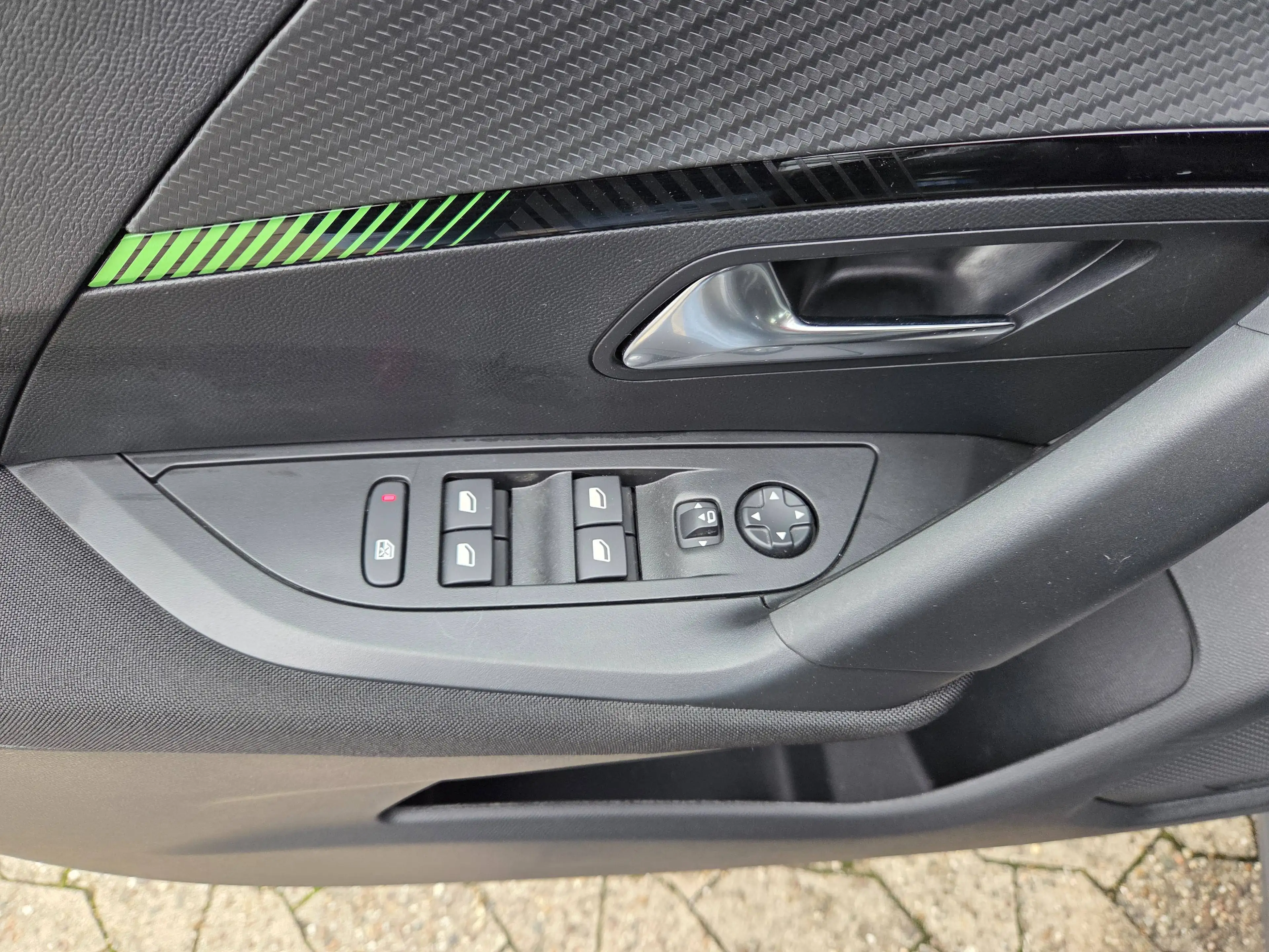 Peugeot 2008 Active LED NAVI KAMERA SHZ TEMPOMAT — photo 6