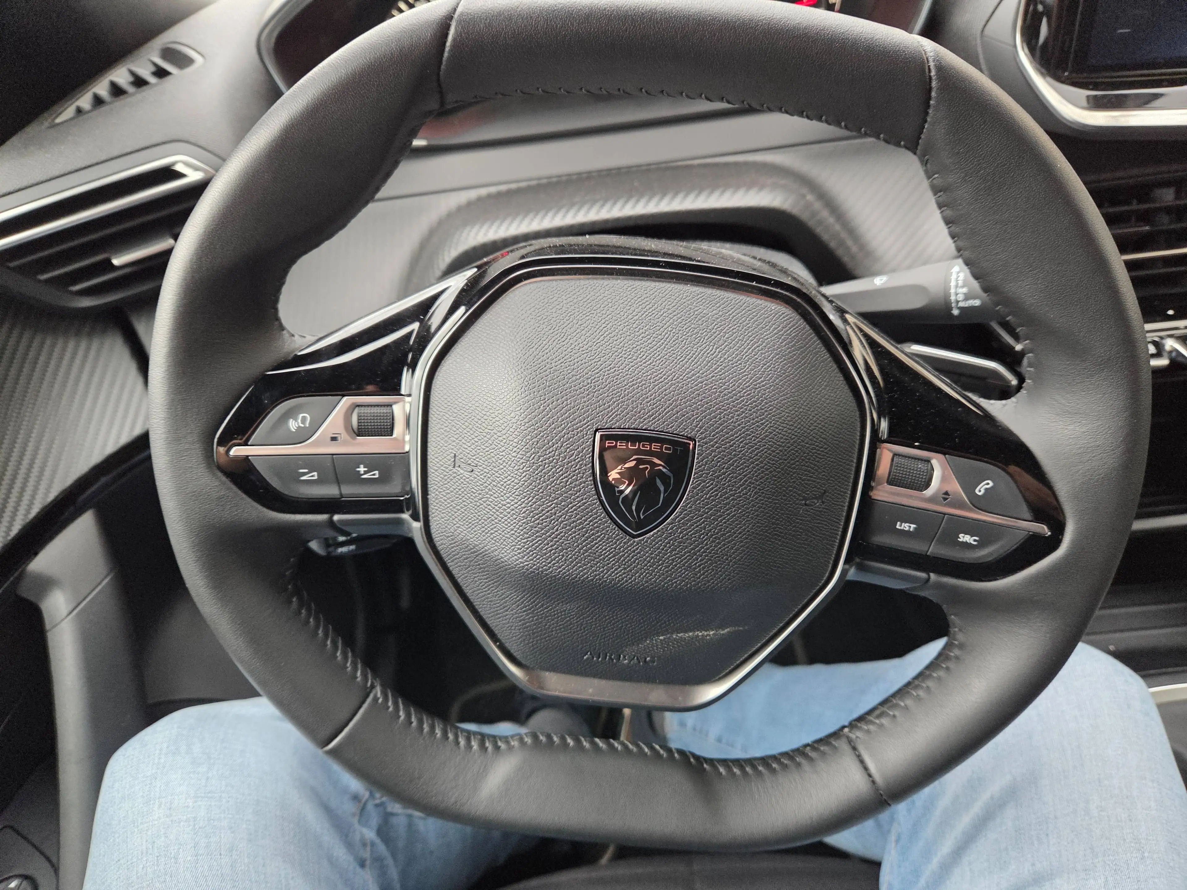 Peugeot 2008 Active LED NAVI KAMERA SHZ TEMPOMAT — photo 8