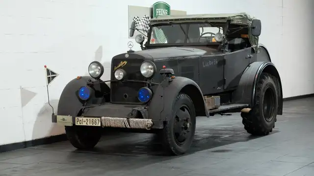 Mercedes-Benz Autobahnschlepper