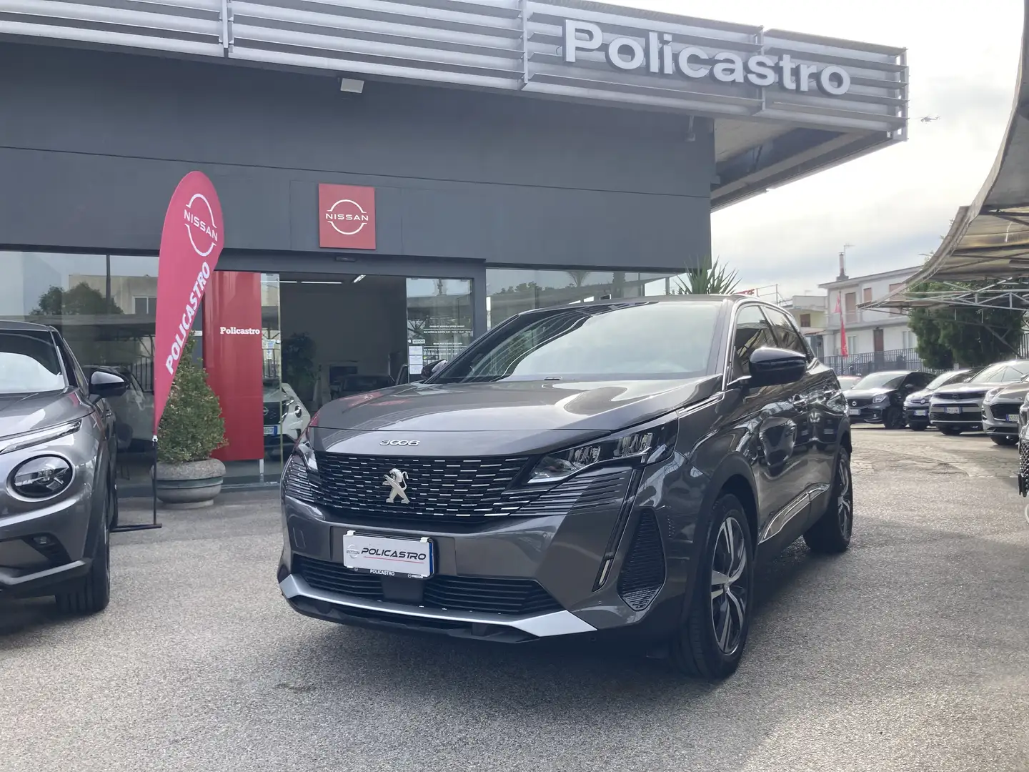 Peugeot 3008 1.5 bluehdi Allure AUTOMATICA NAVI PELLE FULL-LED Grigio - 1