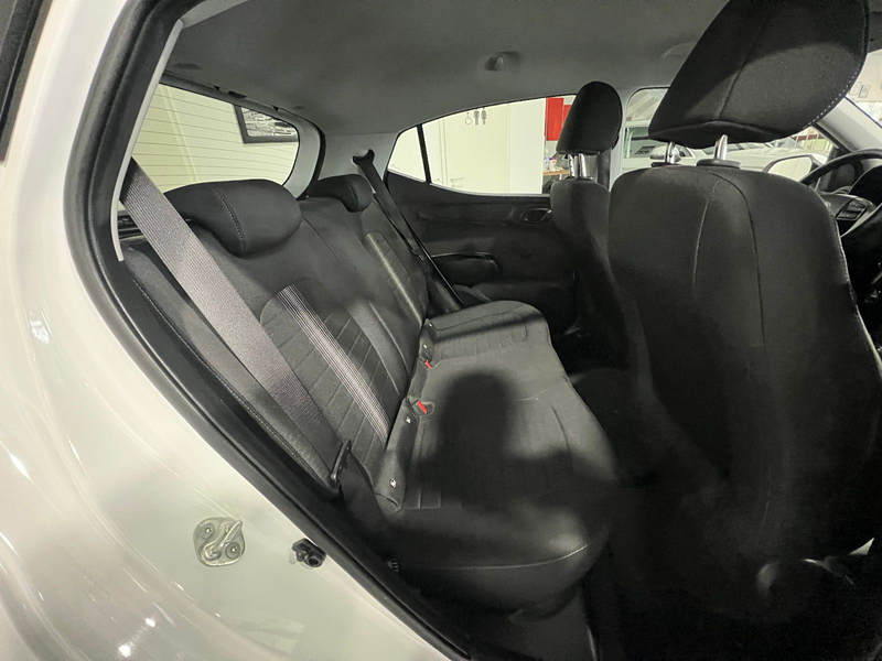 Hyundai i10 1.0 Edition 30 **CarPlay*SHZ*Tempomat*BT** — photo 15