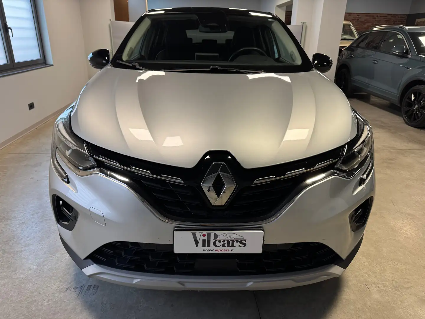 Renault Captur 1.6 E-Tech hybrid Techno Fast Track 145cv auto Gris - 1