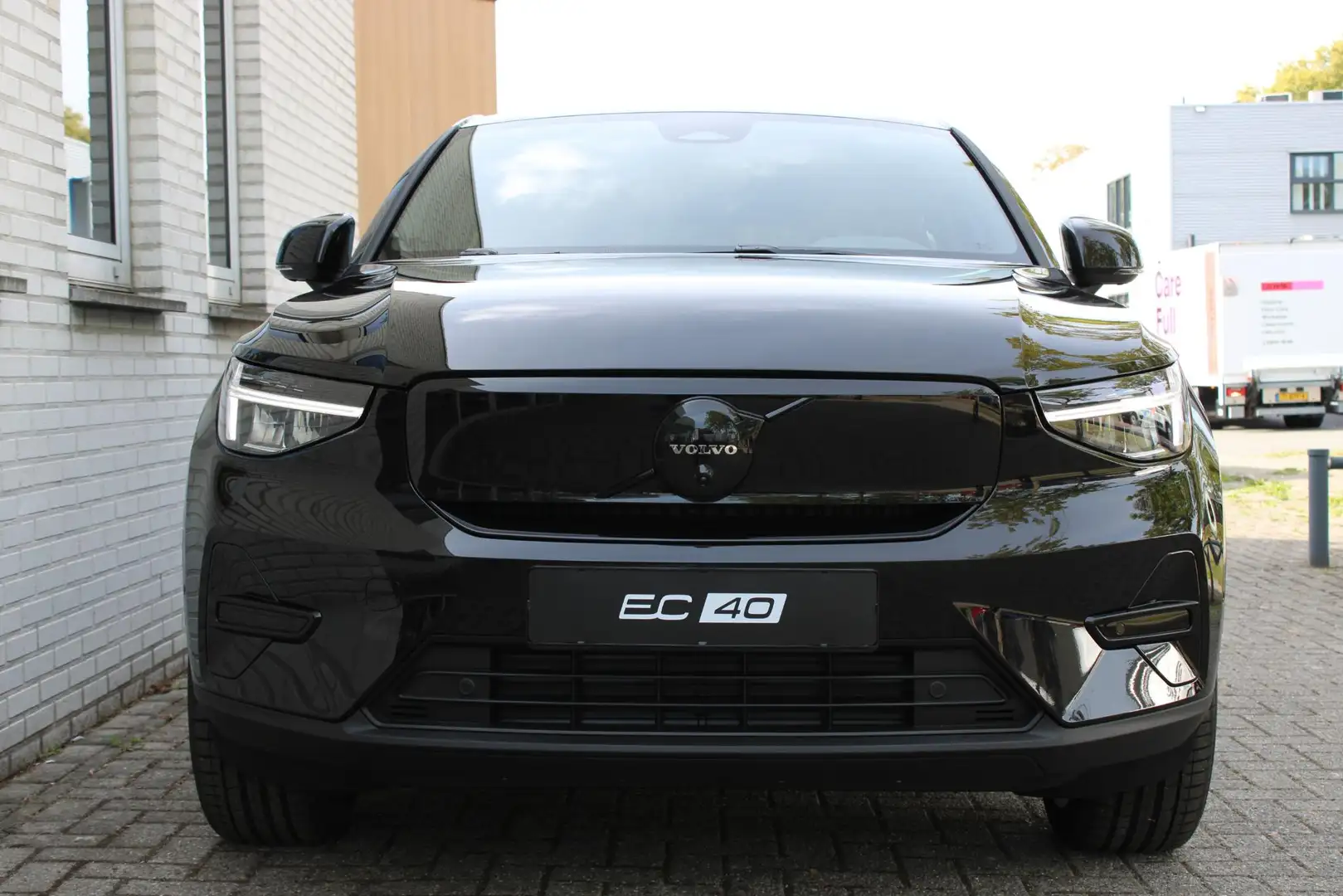 Volvo EC40 Single Motor Extended Range Ultra Black Ed. 82 kWh Schwarz - 2