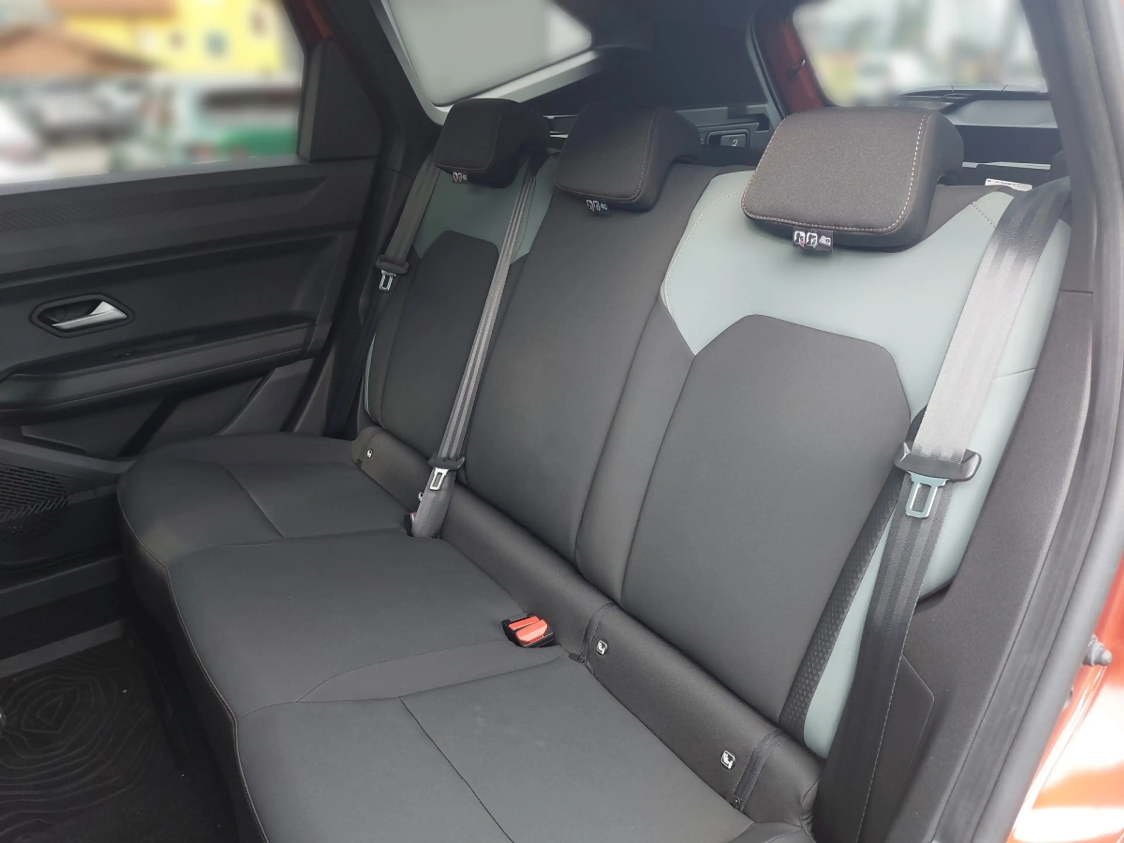 Dacia Bigster Extreme Hybrid 155 — photo 11