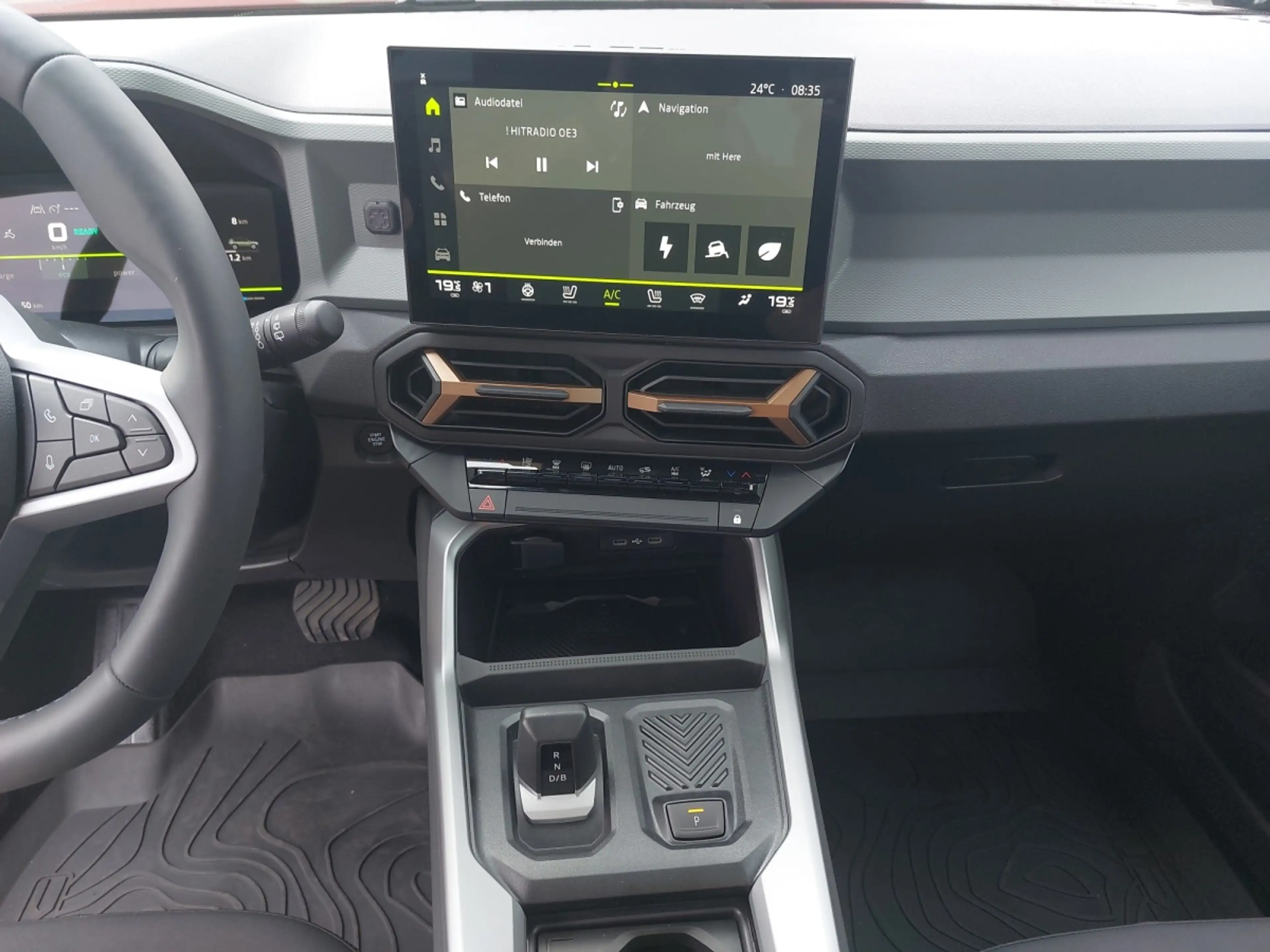 Dacia Bigster Extreme Hybrid 155 — photo 9