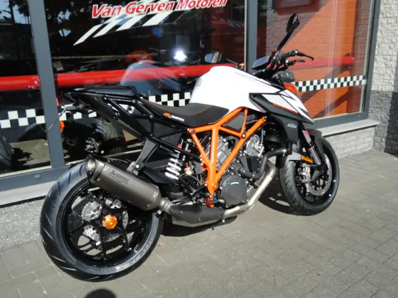 KTM 1290 SUPERDUKE R - foto 3