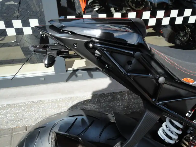 KTM 1290 SUPERDUKE R - foto 5
