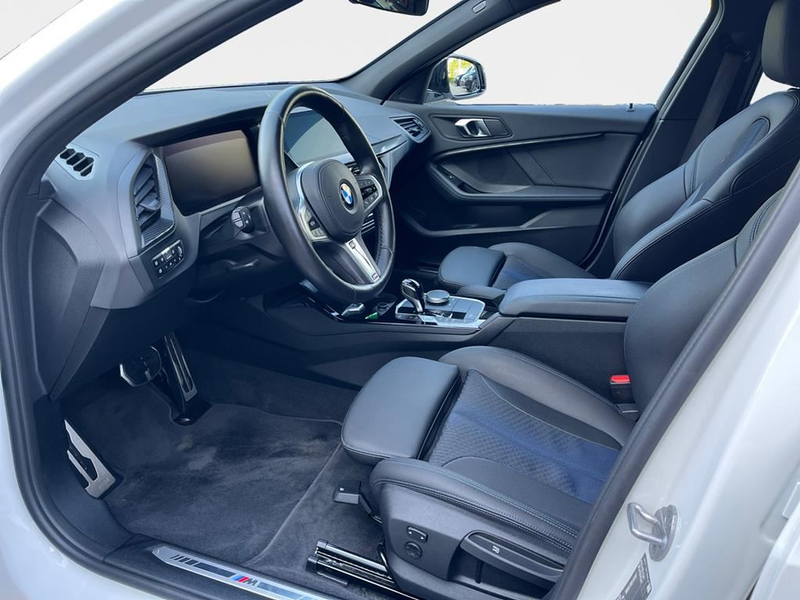 BMW 118 M Sport — photo 9
