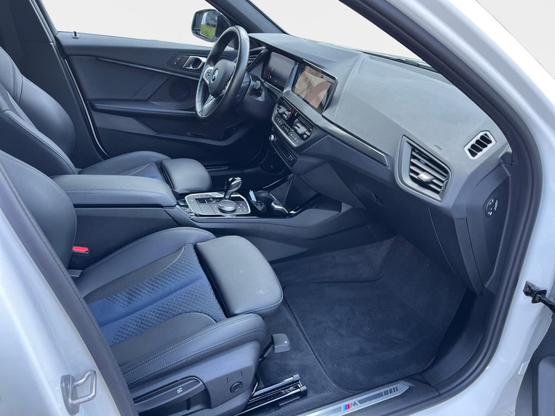 BMW 118 M Sport — photo 13