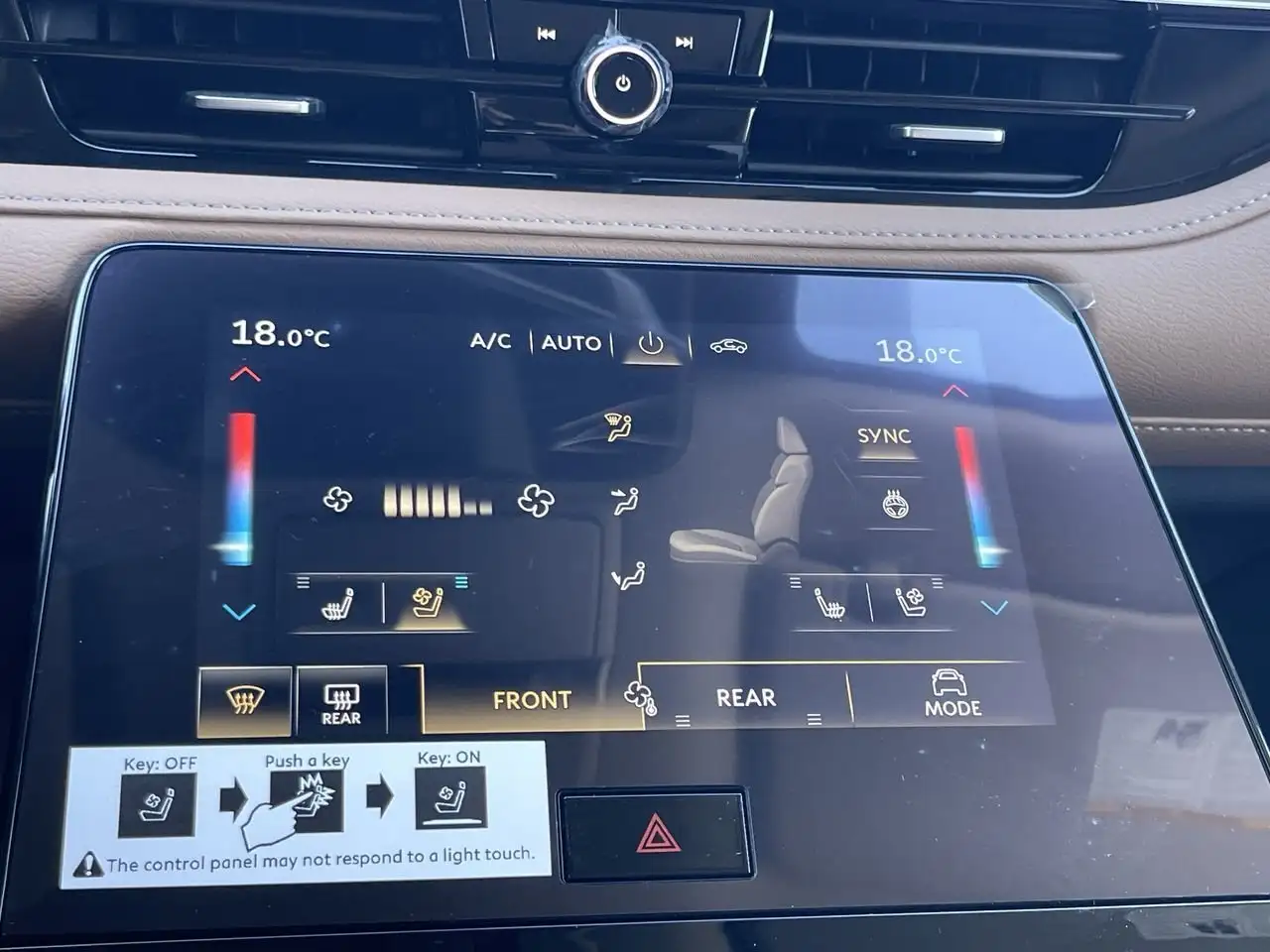 Infiniti QX80 снимка Infiniti QX80