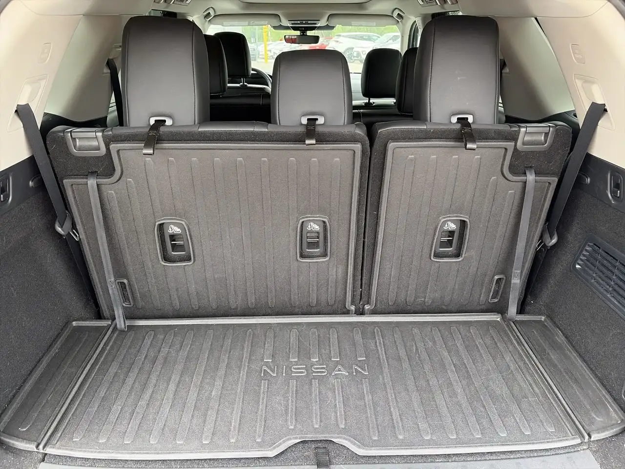 Nissan Pathfinder fotografie Nissan Pathfinder