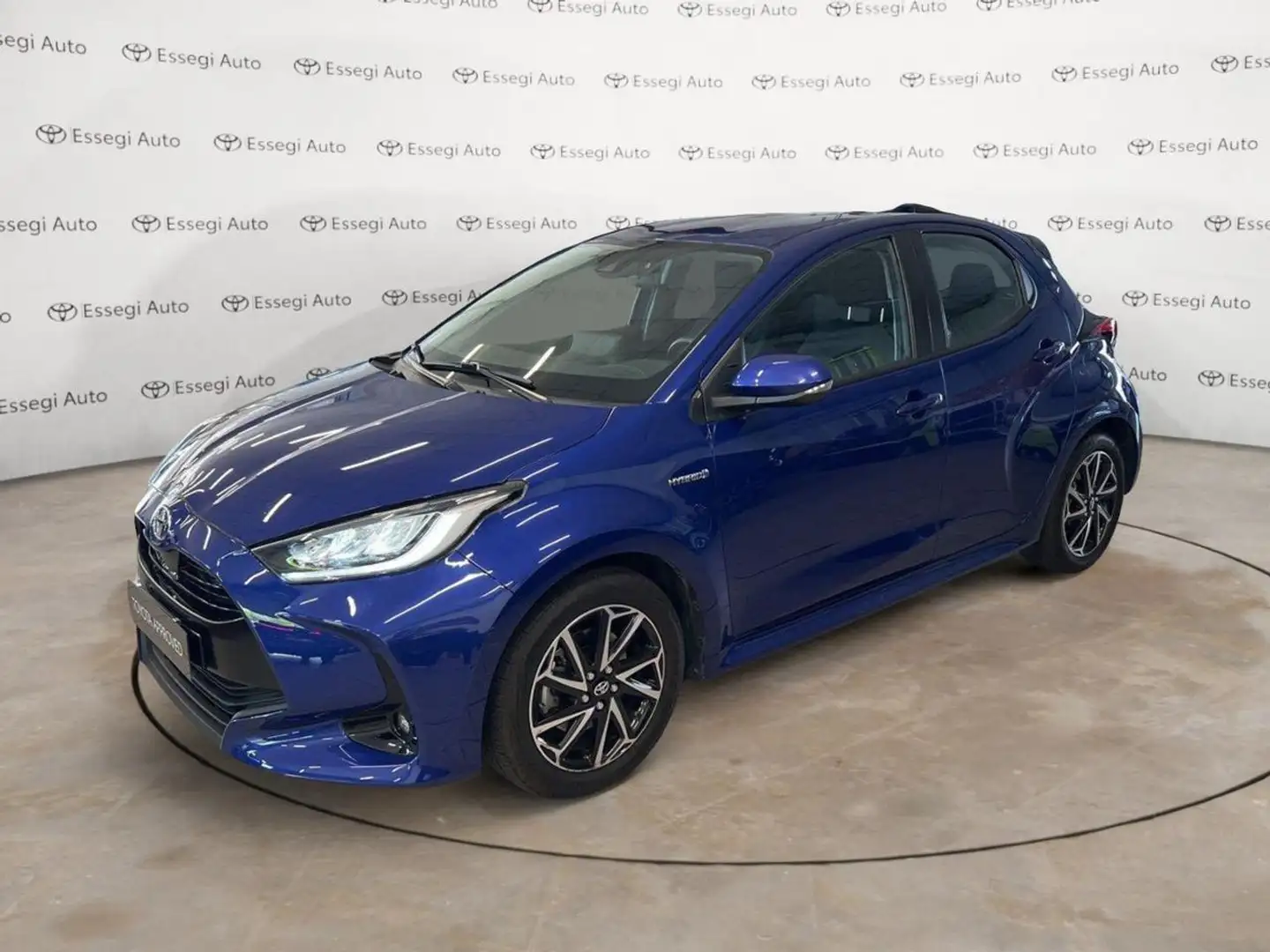 Toyota Yaris 1.5 Hybrid 5 porte Trend plava - 1