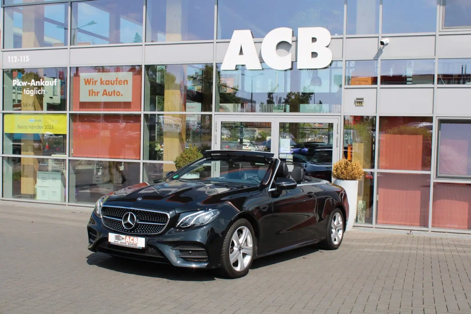 Mercedes-Benz E 200 Cabrio 9G-Tr.  AMG-Line Night LED 19" AMG Negro - 1