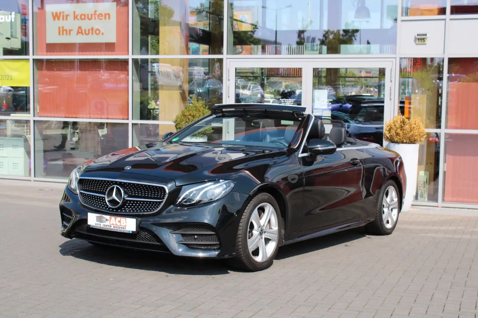 Mercedes-Benz E 200 Cabrio 9G-Tr.  AMG-Line Night LED 19" AMG Negro - 2