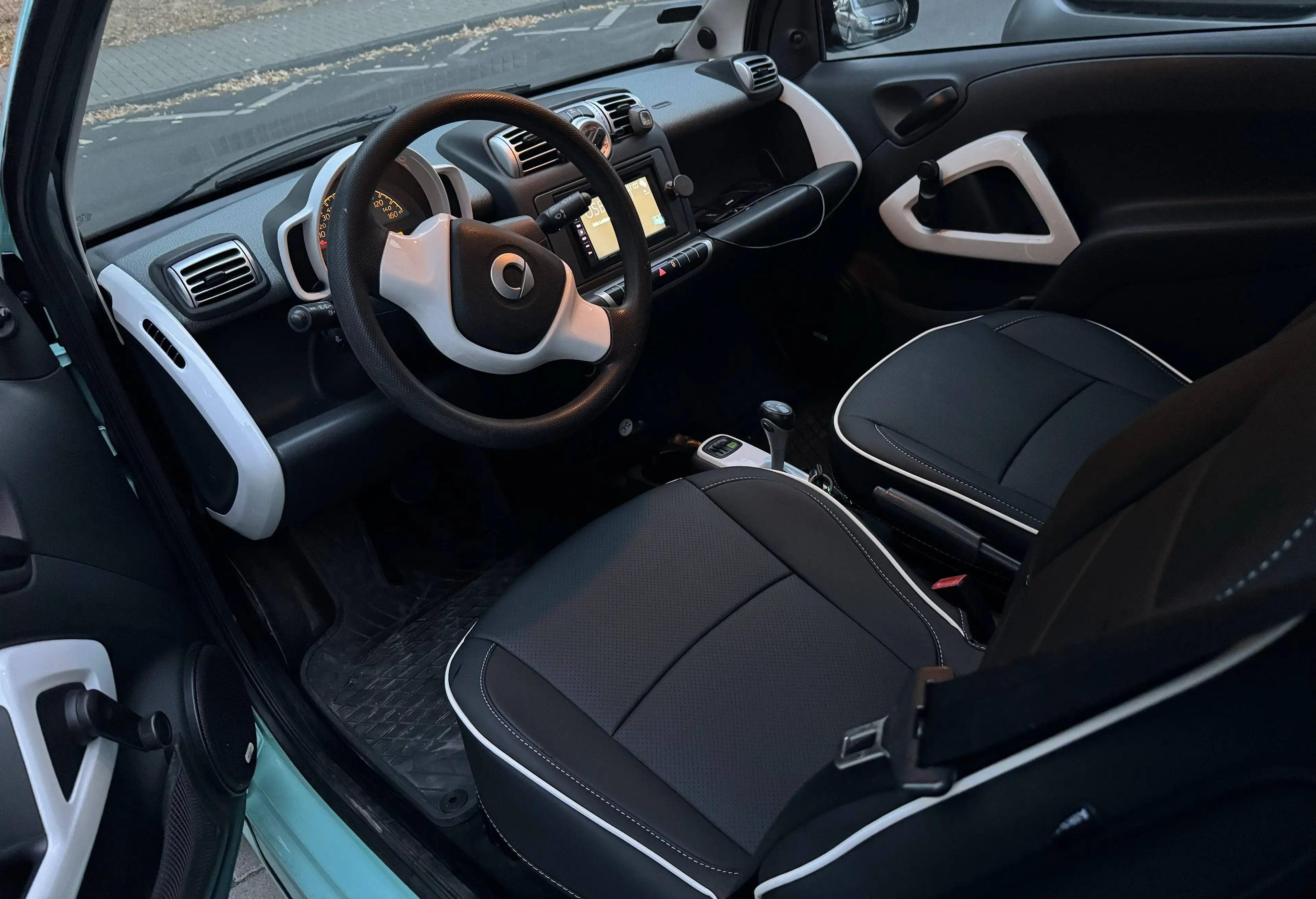 smart forTwo UNIKAT - EINZELSTÜCK - TIFFANY BLUE - CAR PLAY - FINANZIERUNG - — photo 8