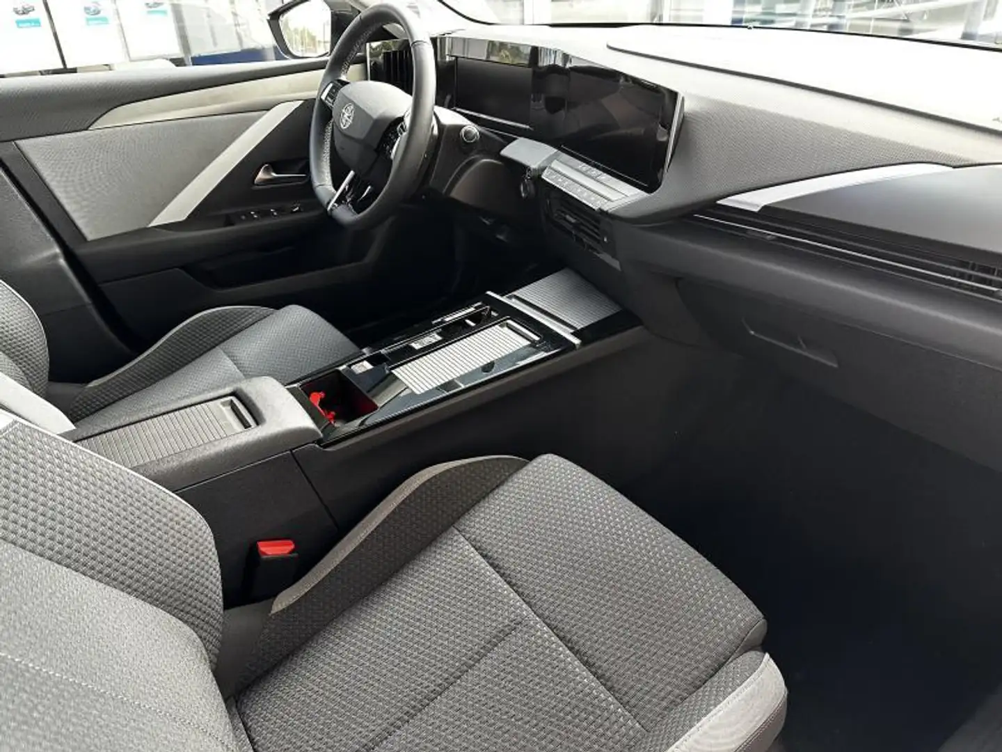 Opel Astra Edition 15 Turbo D  automatiqu Gris - 2