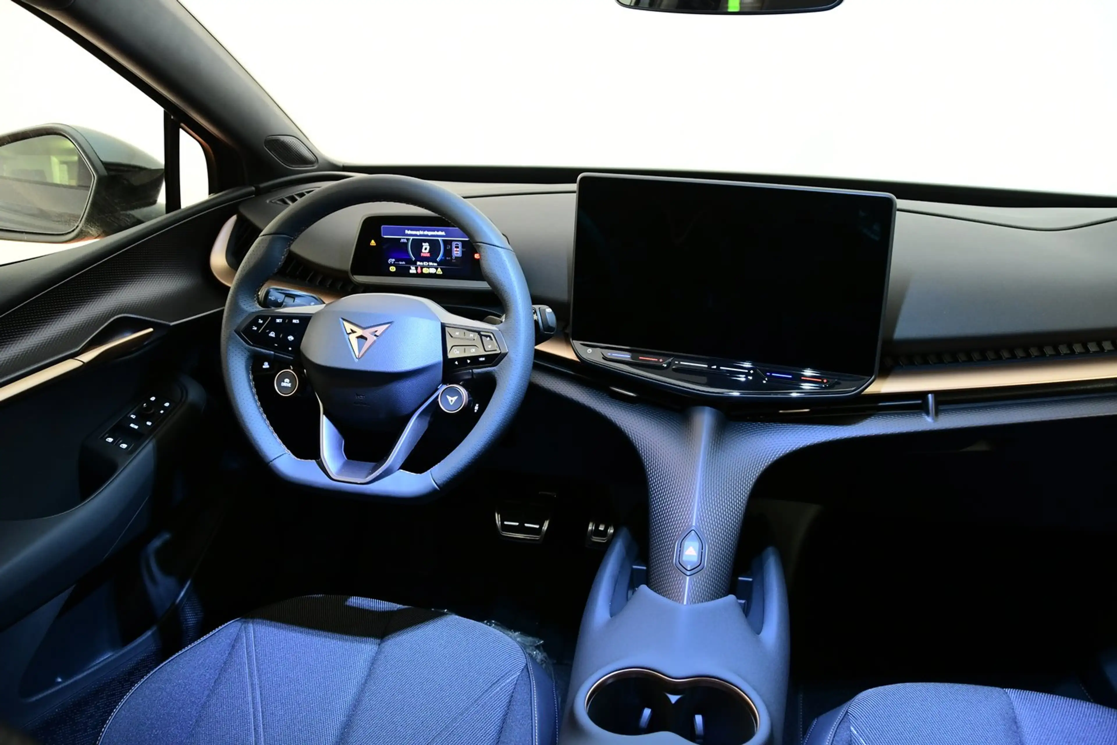 CUPRA Tavascan 210kW/286PS — photo 10