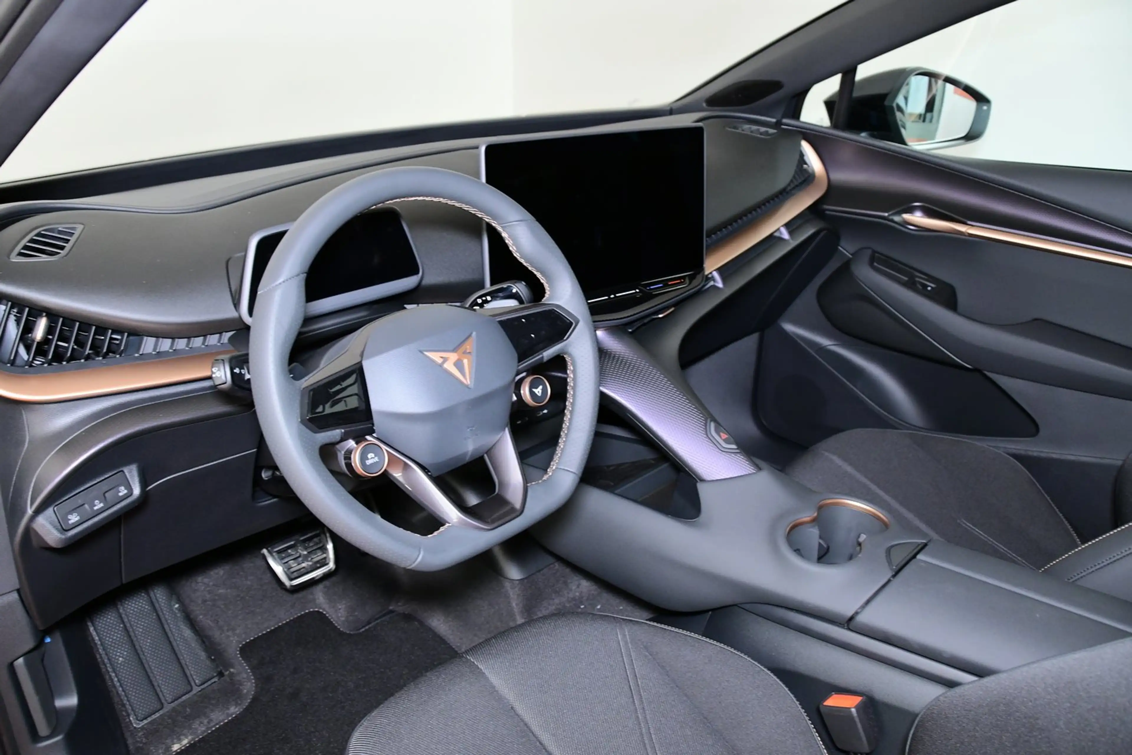 CUPRA Tavascan 210kW/286PS — photo 7