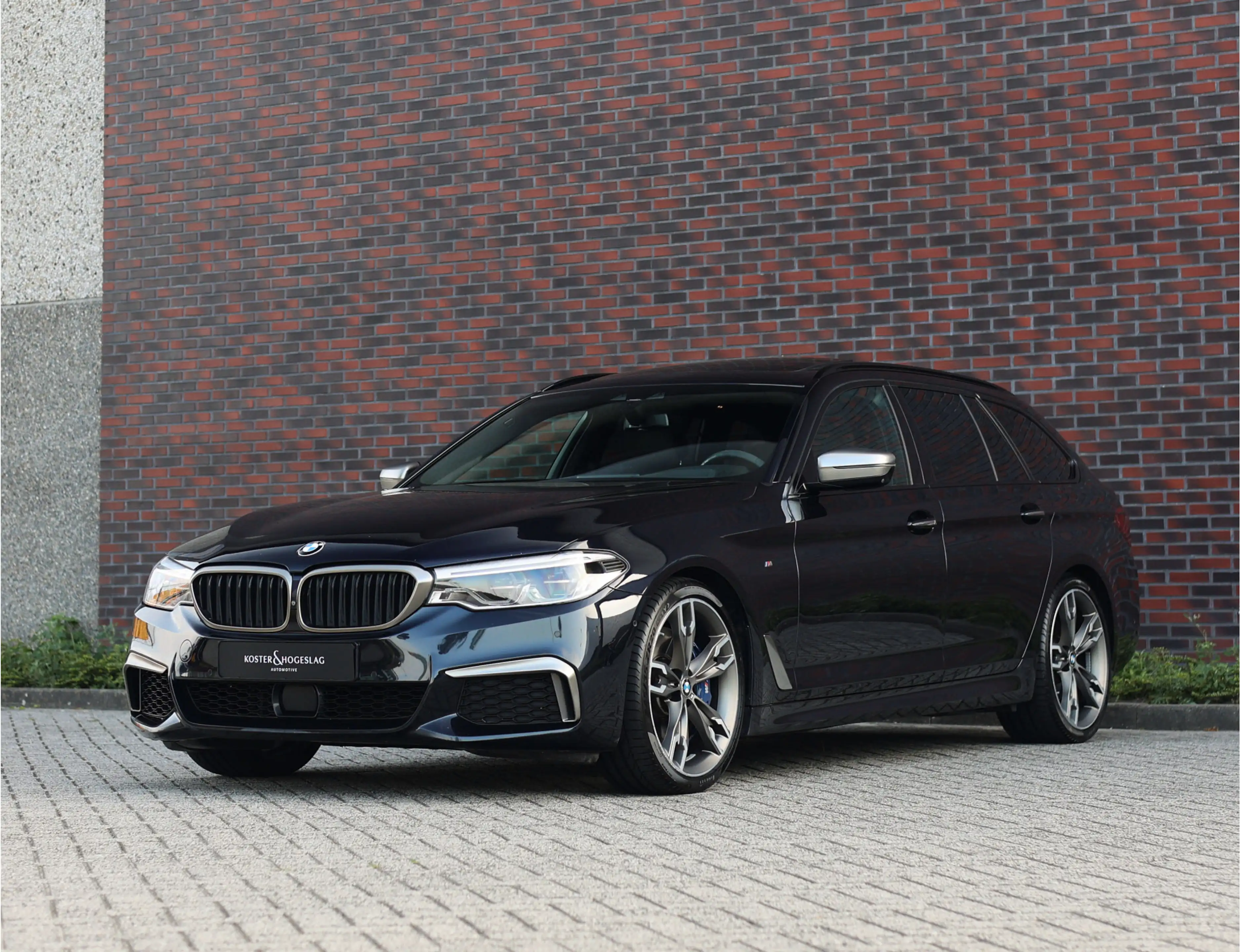 BMW M550 5-serie Touring M550d xDrive | Pano - Trekhaak - H — photo 15
