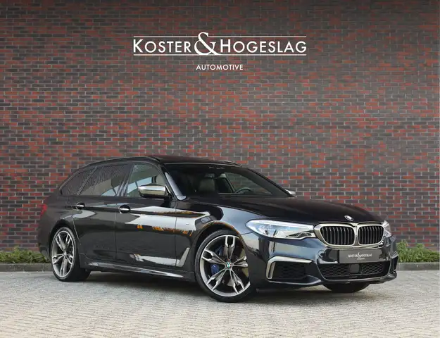 BMW M550 5-serie Touring M550d xDrive | Pano - Trekhaak - H