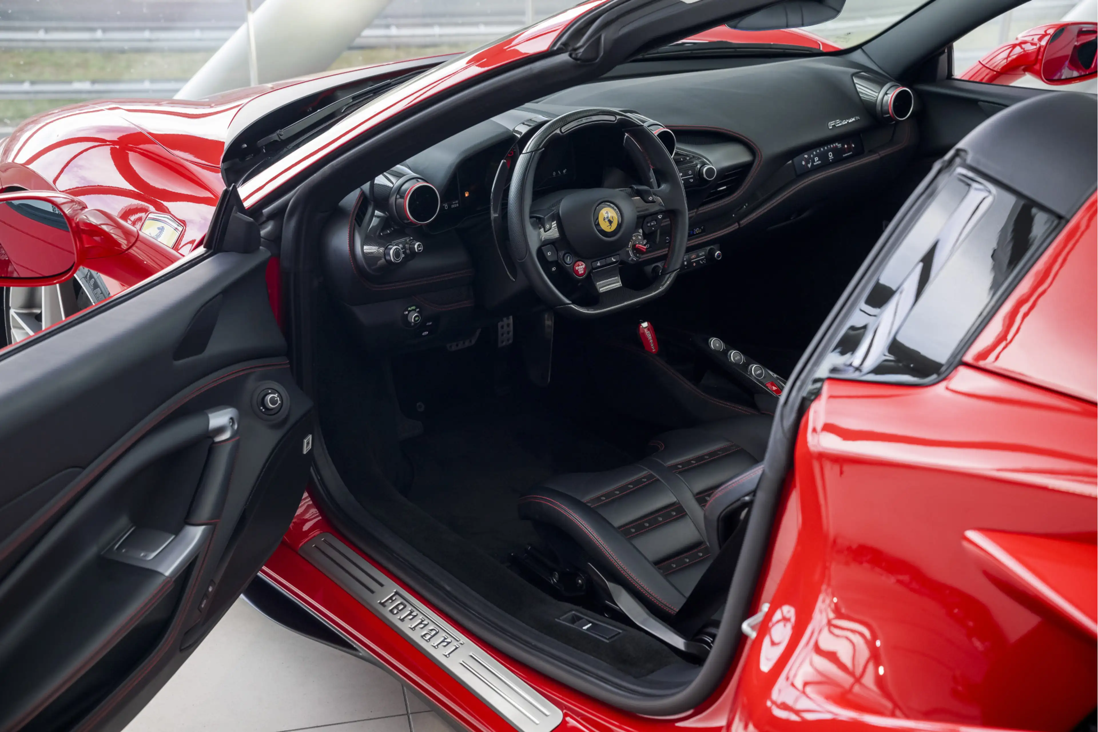 Ferrari F8 Spider 3.9 V8 | Passenger | Lift | Apple Carplay | Dayton — photo 2