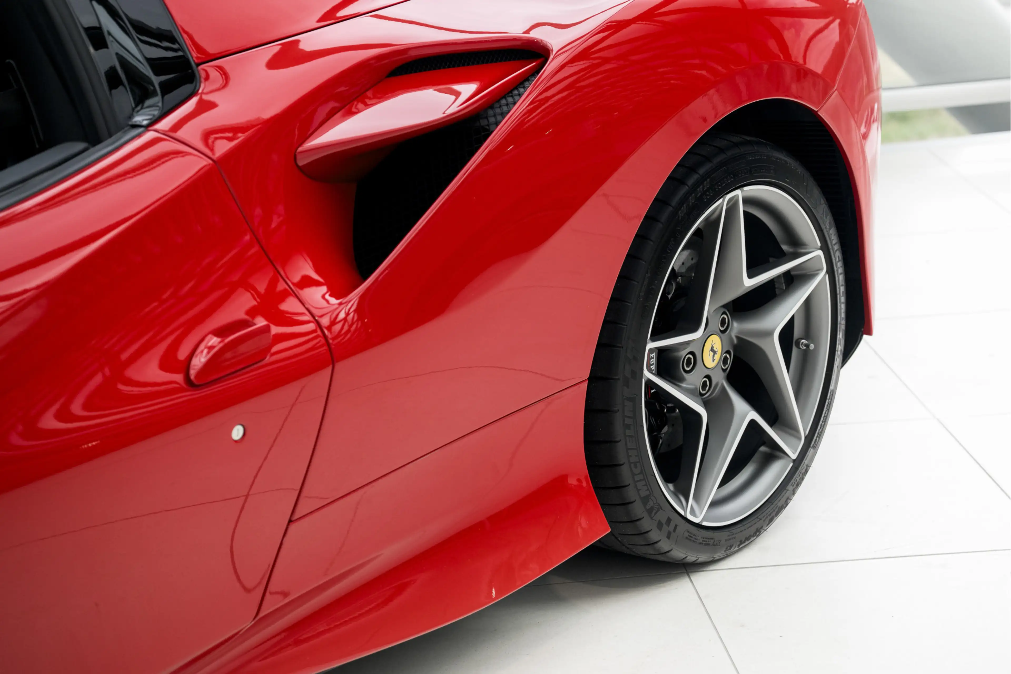 Ferrari F8 Spider 3.9 V8 | Passenger | Lift | Apple Carplay | Dayton — photo 7