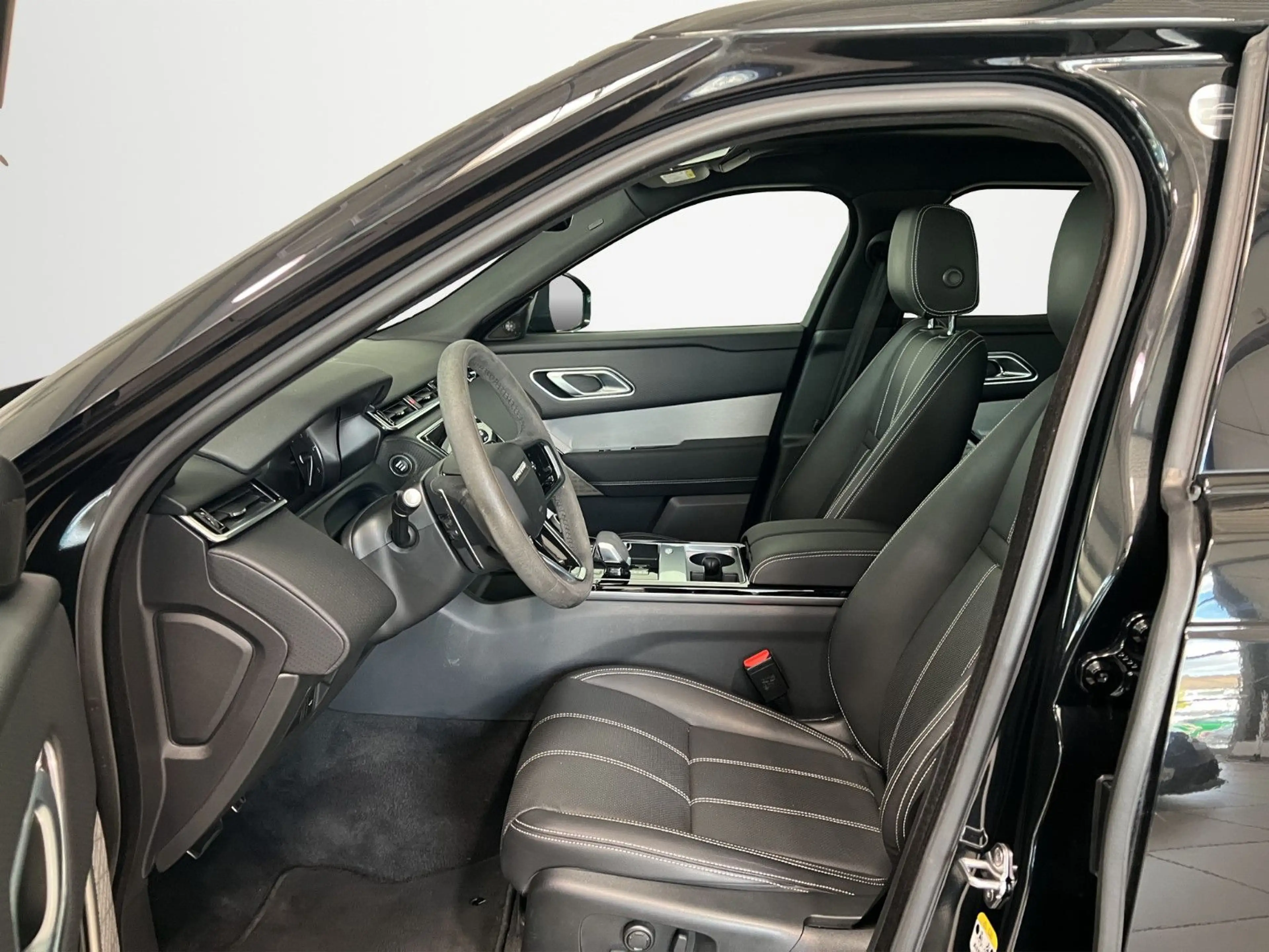 Land Rover Range Rover Velar R-Dynamic SE D300 Standhz+Pano — photo 10