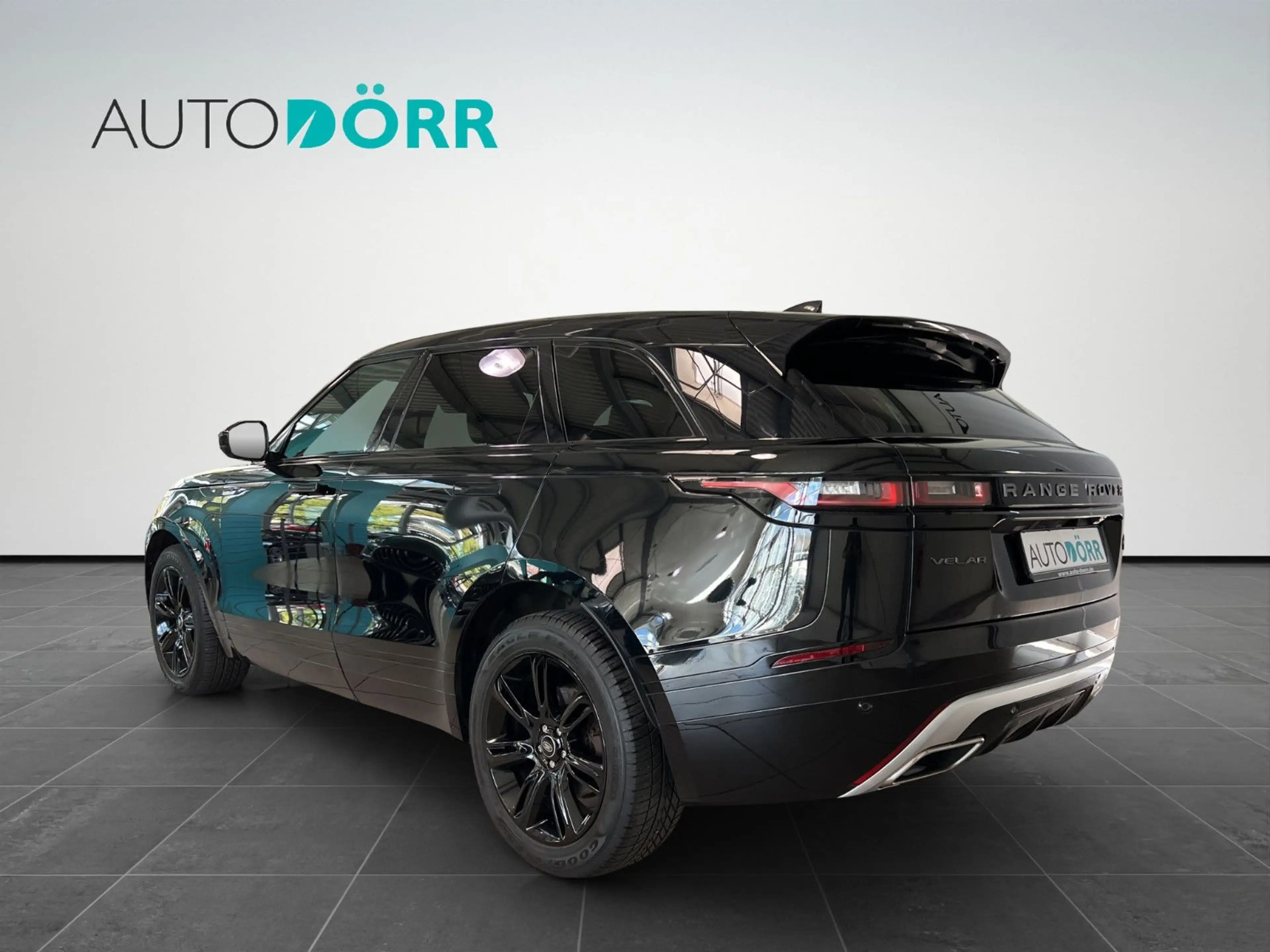 Land Rover Range Rover Velar R-Dynamic SE D300 Standhz+Pano — photo 3
