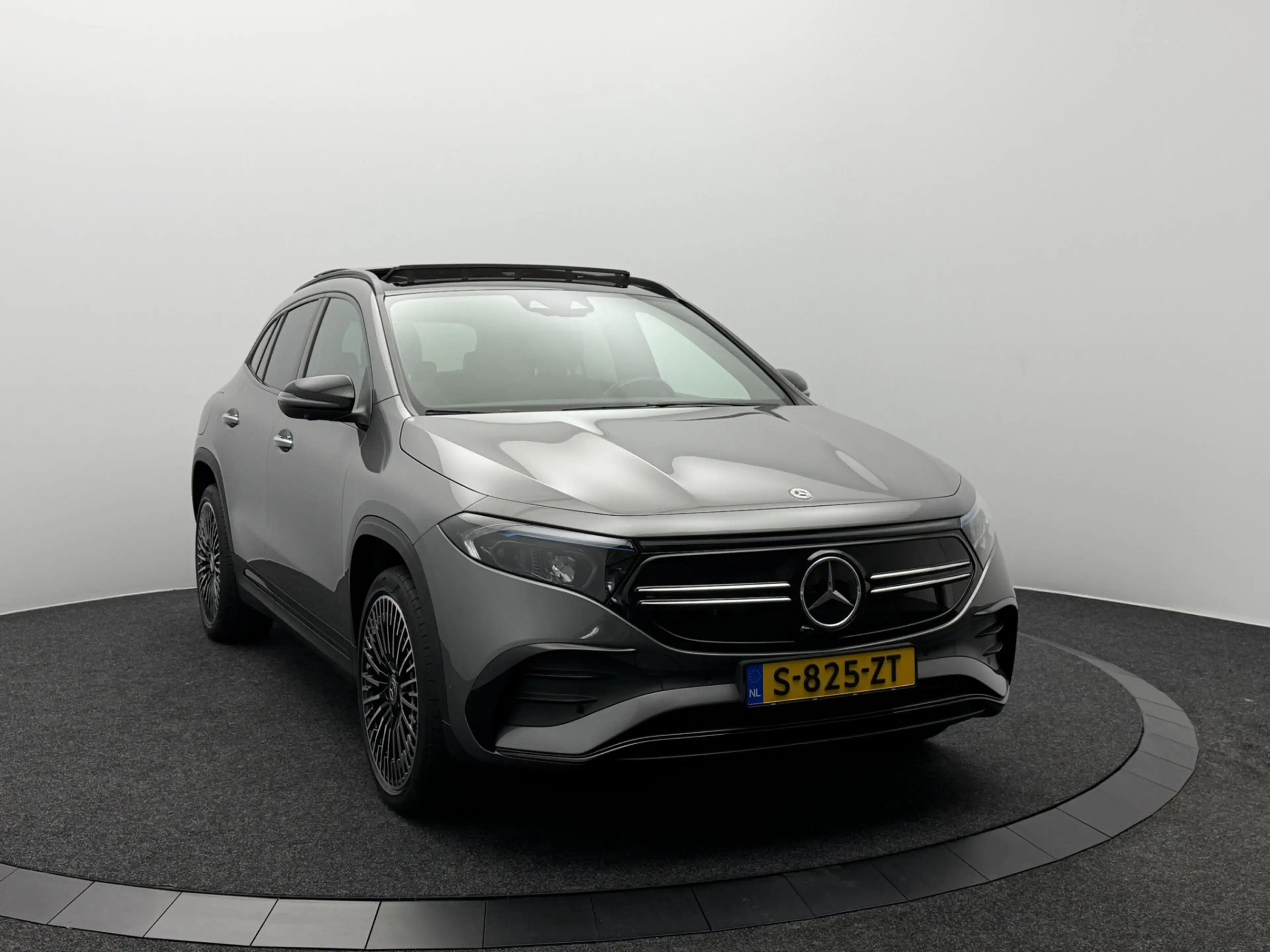 Mercedes-Benz EQA 250 250+ AMG Line 71 kWh SOH 96,2% | Panoramadak | 360 — photo 8