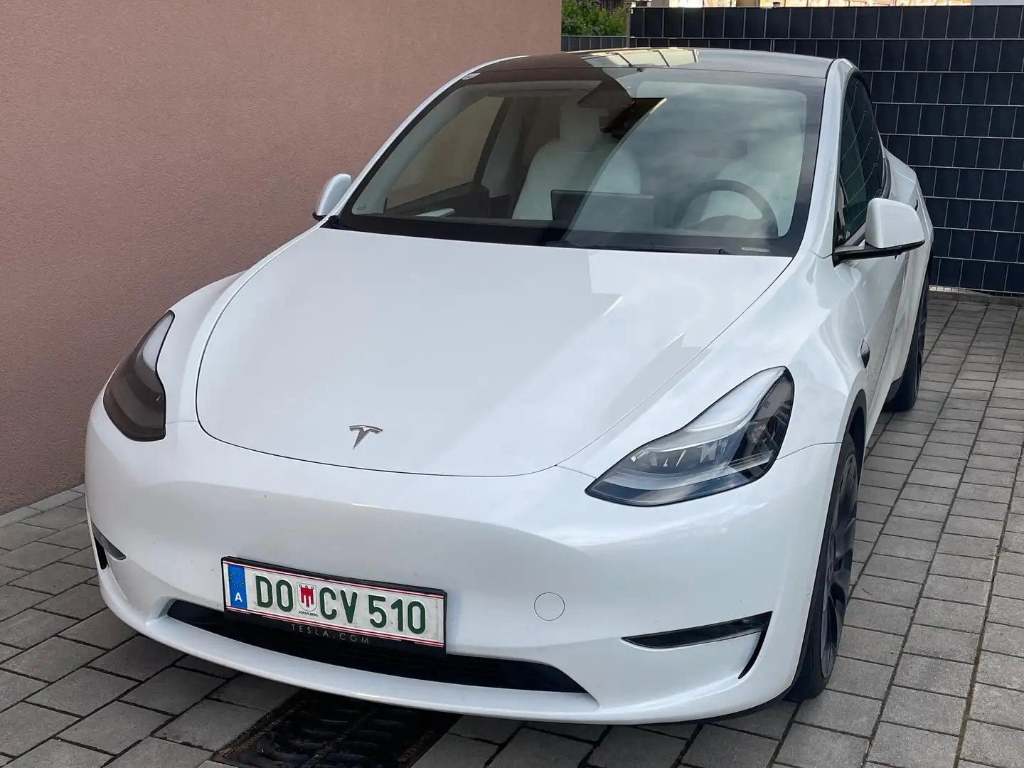 Tesla Model Y Model Y AWD 79kWh Performance Performance Weiß - 1